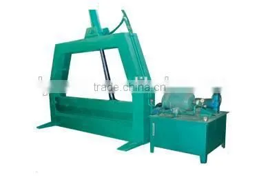 Wood splitting machine