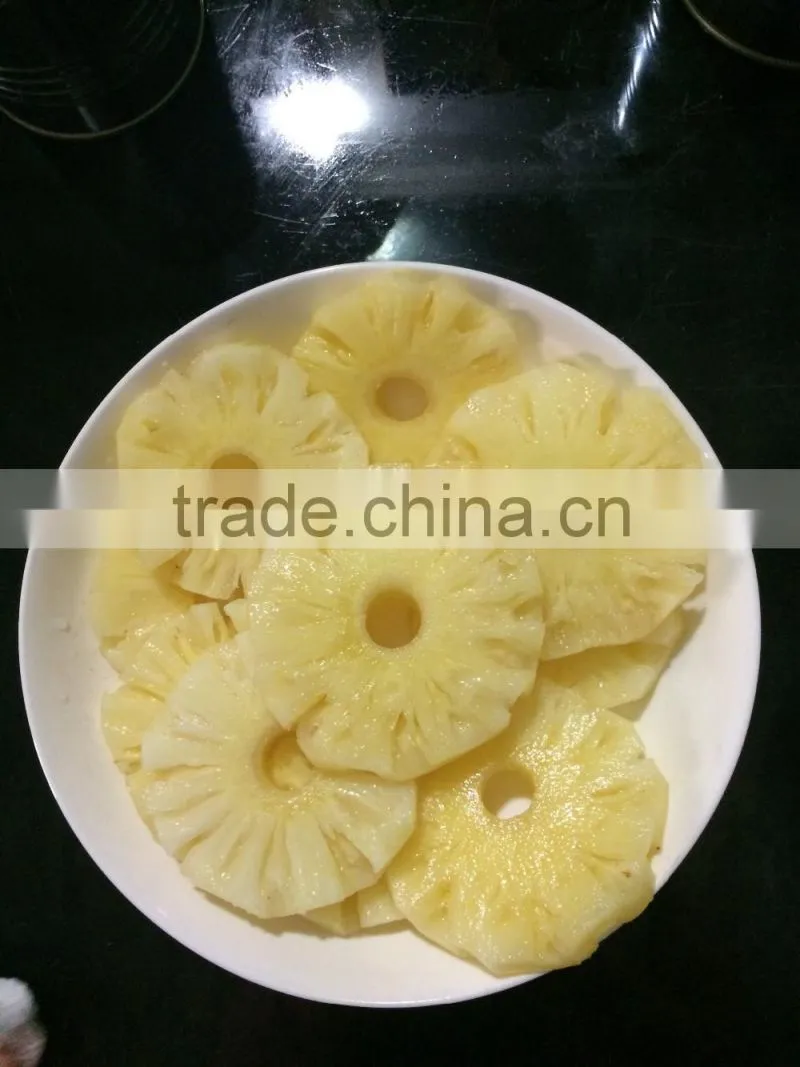 Pineapple in light syrup