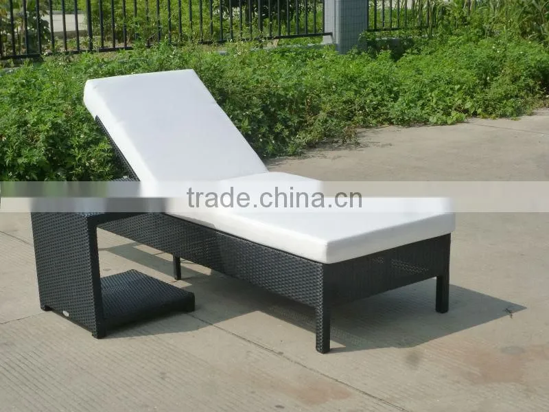 Modern Leisure Outdoor Furniture Rattan Sun Lounger