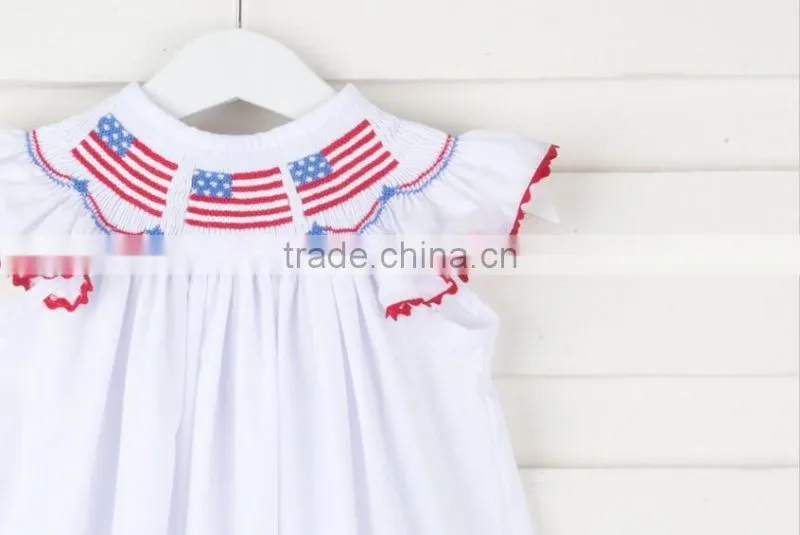 2017 White Summer baby short sleeve Stars and Stripes smocked Dress children frocks designs for kids clothing