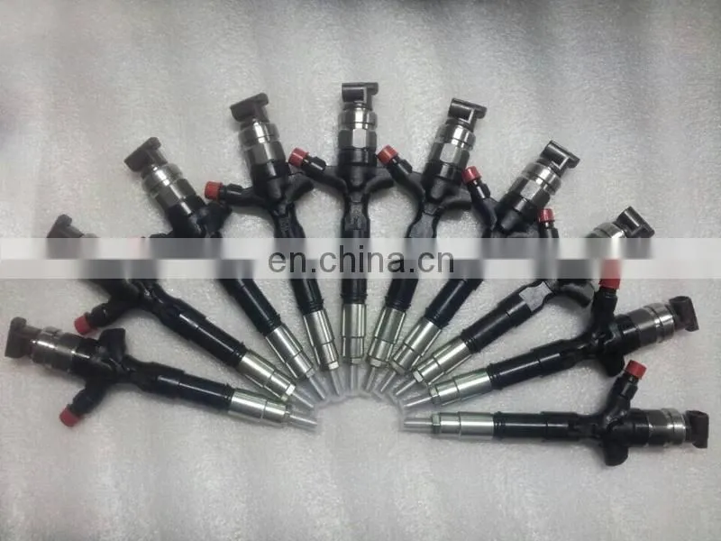 Common rail fuel injector 095000-0882