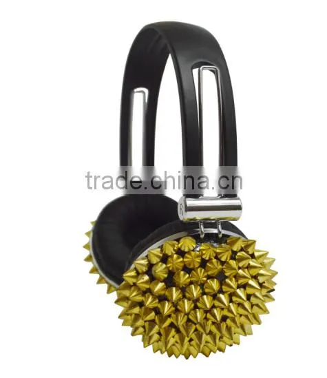 2014 high quality punk spiked fashionable headphone for promotion