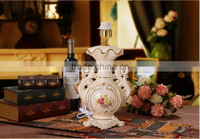 Luxury gold outline flower European table lamp for home lighting