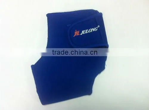 Neoprene wrap around knee support