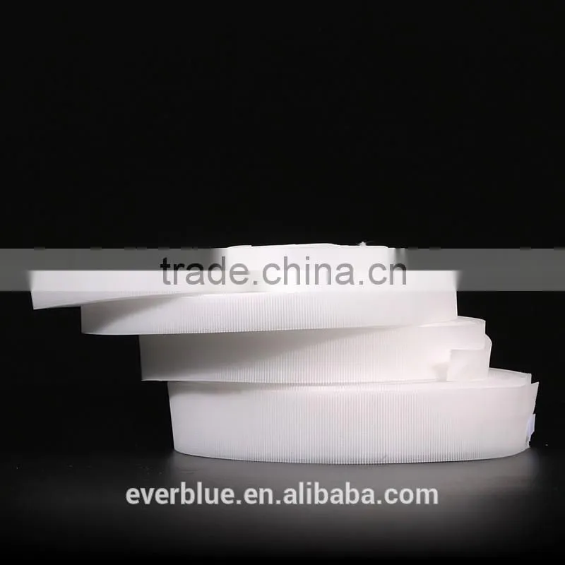 Touch plastic hook for baby diaper