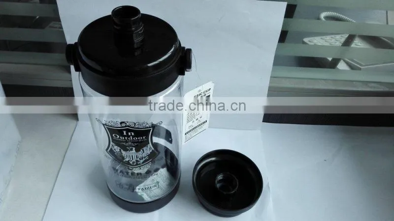 sports bottle with ice infuser
