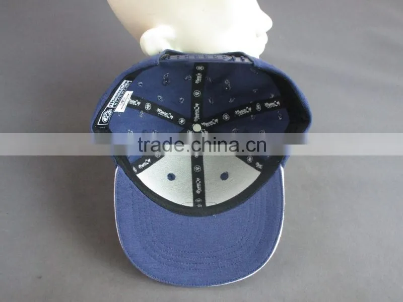 Custom high quality 6- panel snapback hat with PU badge