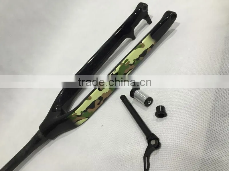 2016 Newest 15mm axle rod carbon mtb fork,29er mountain bicycle fork/disc brake fork/with nice painting carbon forks.