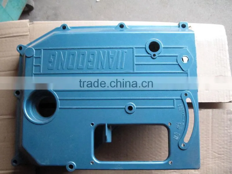 Agricultural tractor engine cylinder head cover