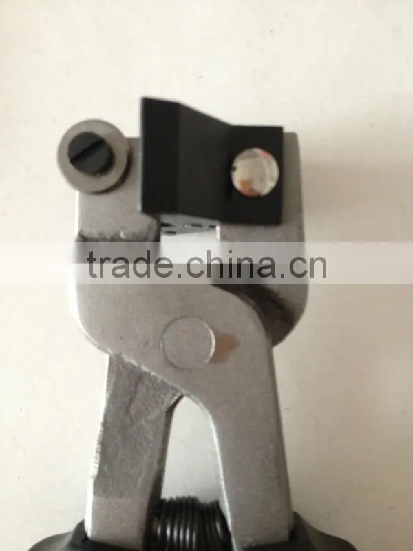 tile nipper with the plastic head