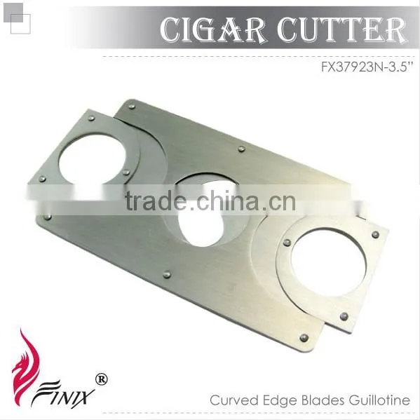 Curved Edge Blades Guillotine Cigar Cutter