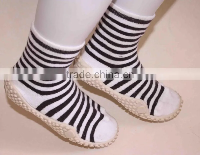 Striped anti slip baby shoe socks