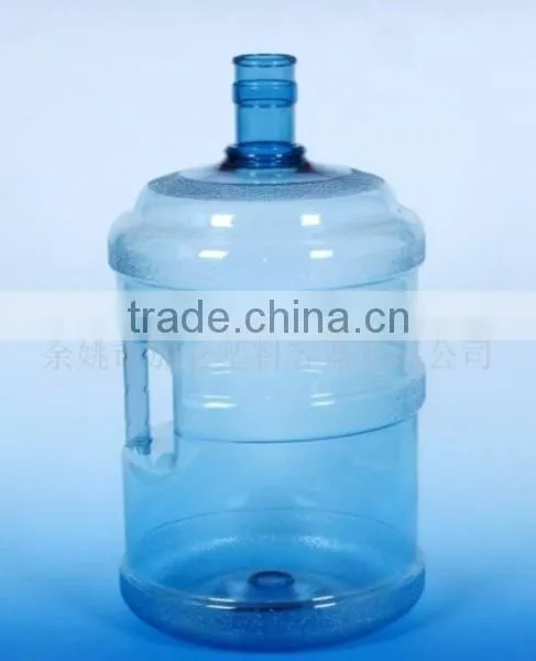 Automatic machine water leak detector