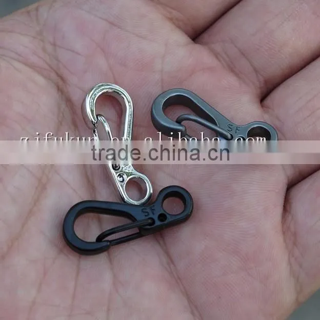 paracord SF clasp hook backpack survive hiking and camping clasp