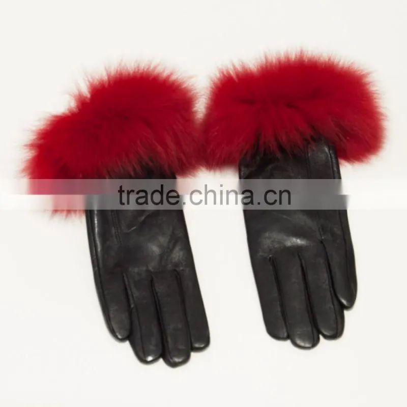 Sheep leather gloves with fox fur trim