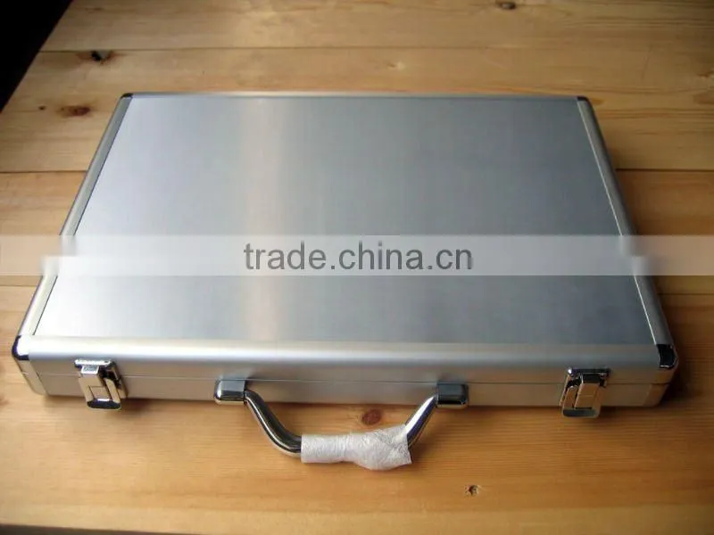Aluminum brief case