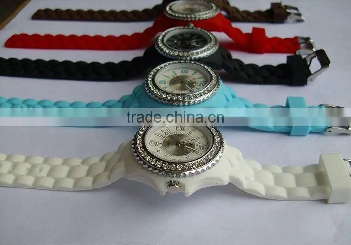 fashion geneva ladies silicone rubber band watch