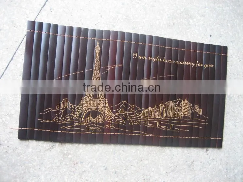 customized souvenirs (Eiffel Tower)