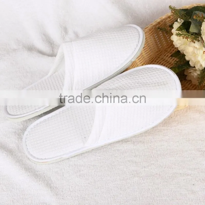 2017 new design white hotel spa waffle slippers