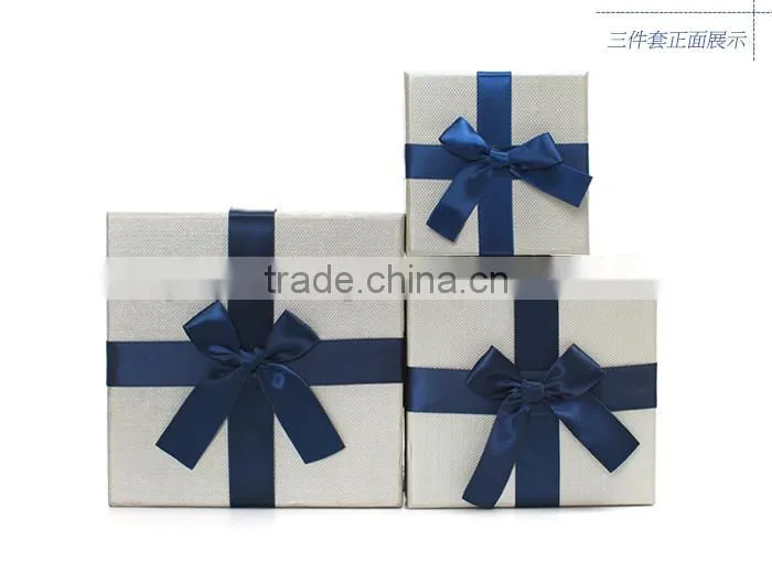 Logo printed small white cardboard gift box