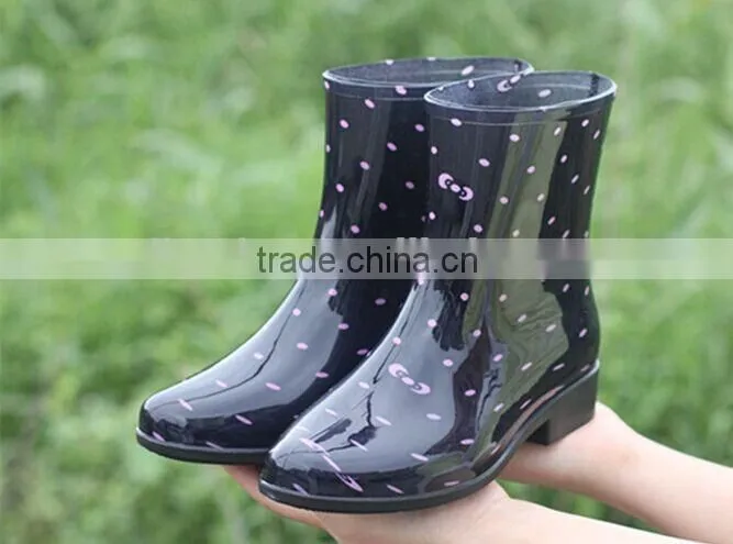 2015 new style garden rubber PVC cheap clear women raining boots