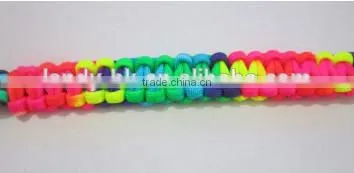 Hot sale rainbow paracord woven keychain, rainbow rope 550 to make keychain, rainbow 550 paracord survival keychain