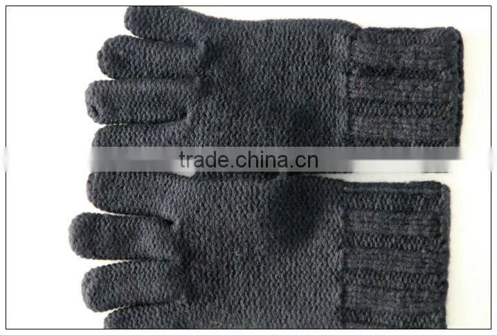 100 % WOOL GLOVES