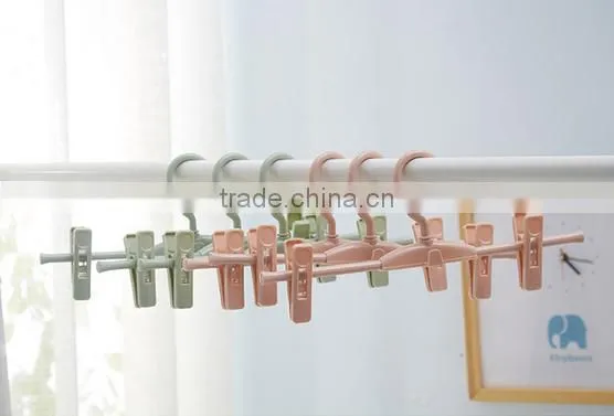 Wholesale Stock Small Order Rotatable With Clip Plastic Clothes Hanger