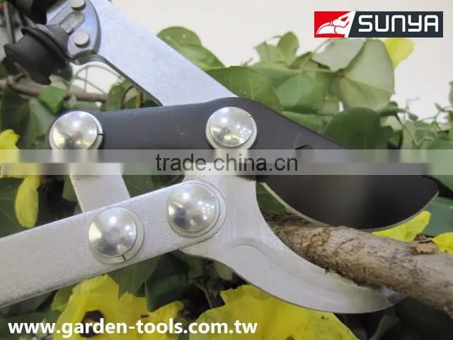 Agriculture bypass leverage lopping shear