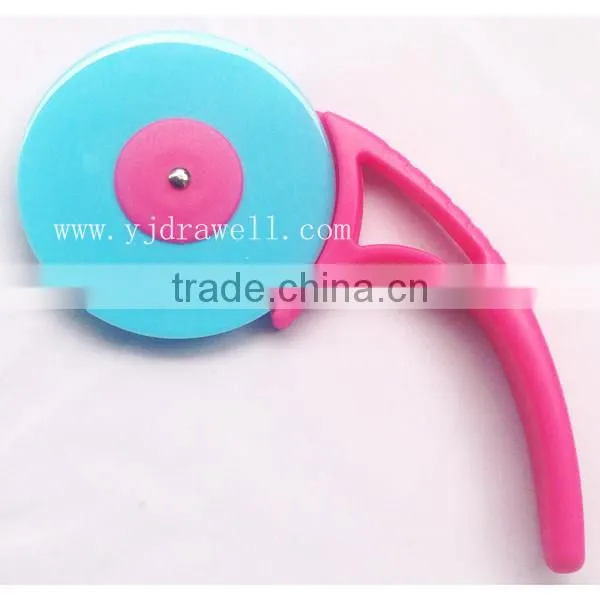 KA-3328 disposable pizza cutter
