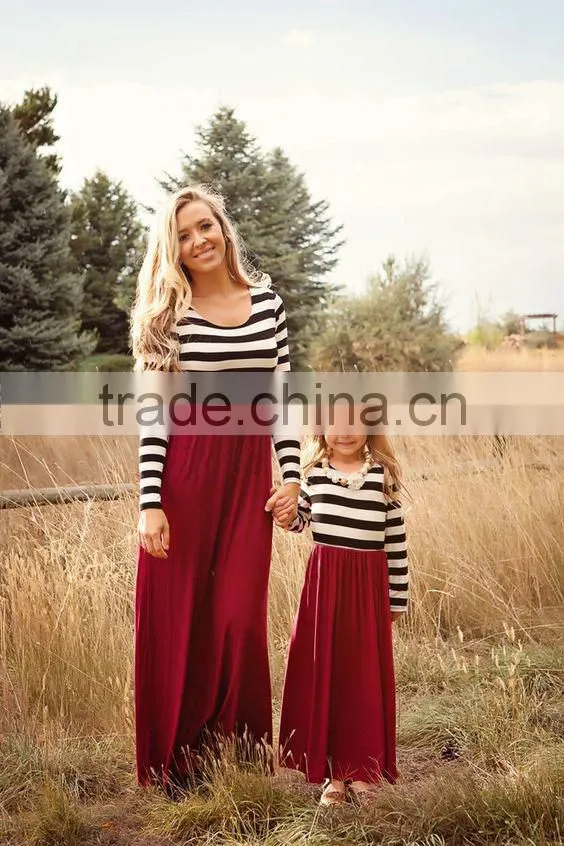 2017 On sale summer fashion outfits mother and daughters dresses matching family clothing sets