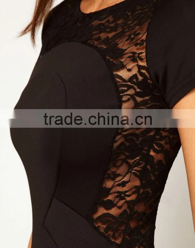 Body-Conscious Mini Dress with Lace Side