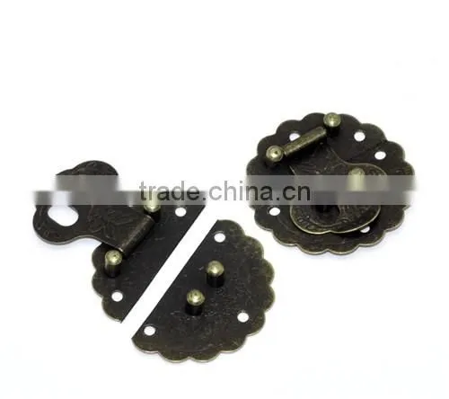 Antique Bronze Pattern Carved 6 Holes Wooden Box Lock 4cm