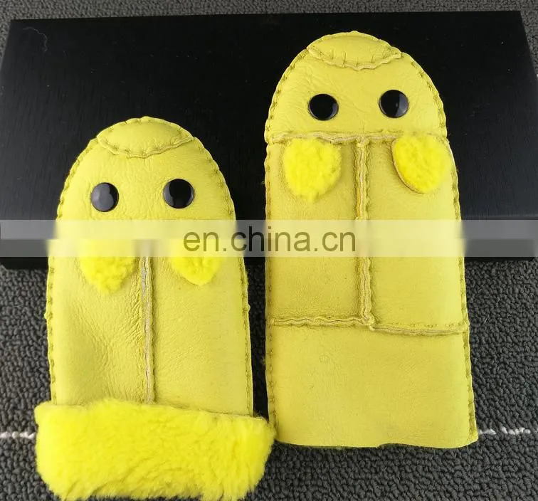 Manufacturer wholesale Lovely Baby Lambskin Gloves Warm Mittens Fur Gloves