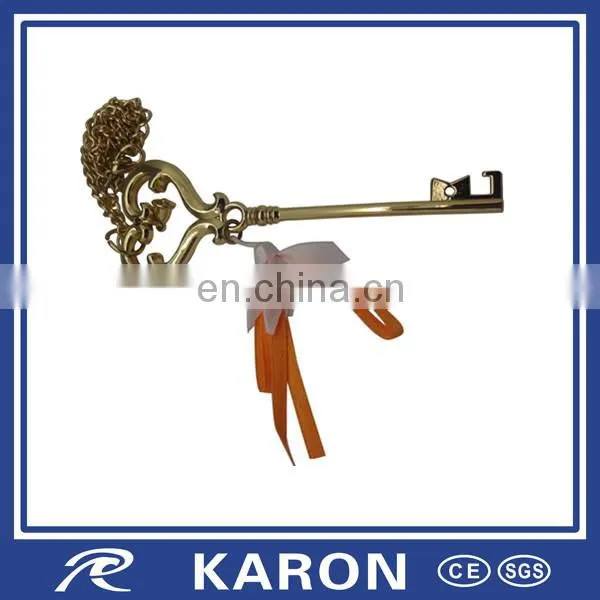 hot selling cheap custom made keychain with soft enamel