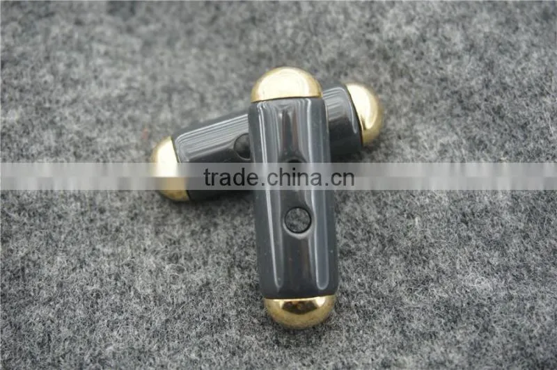 chinese wenzhou button factory direct resion plus metal 2-holes toggle button for clothing