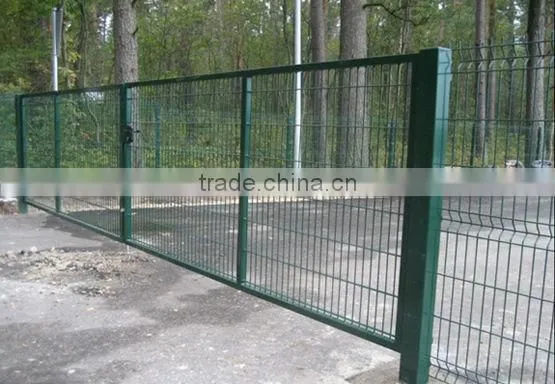 RAL6005 powder coated 5mm wire welded 4 bending mesh panels 2.5x1.63m 50x200mm aperture sqaure post fencing