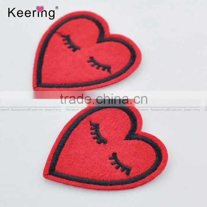 Fancy heart-shape custom embroidery patch WEF-024