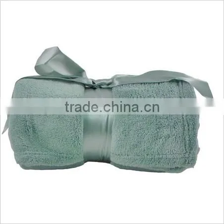 Wholesale Cozy Plush Microfiber Solid Blanket