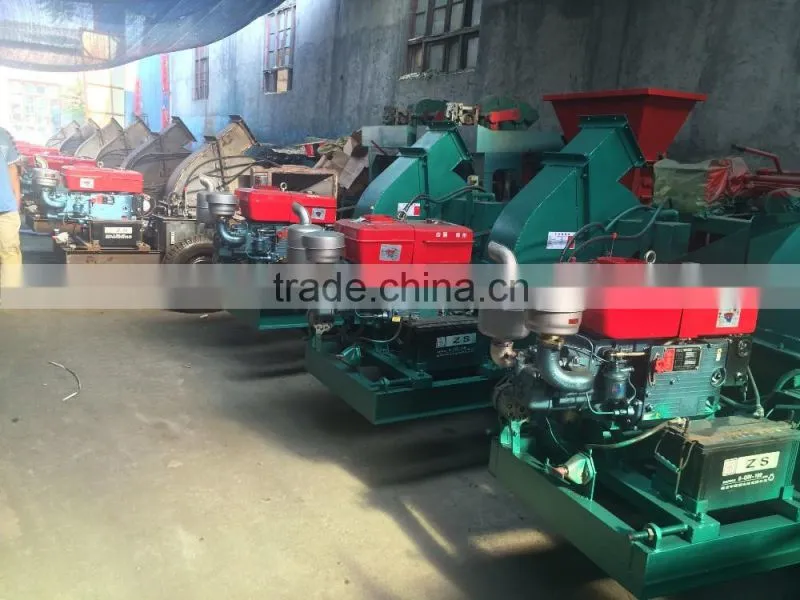 Mobile diesel engine wood chips grinding machine for sale