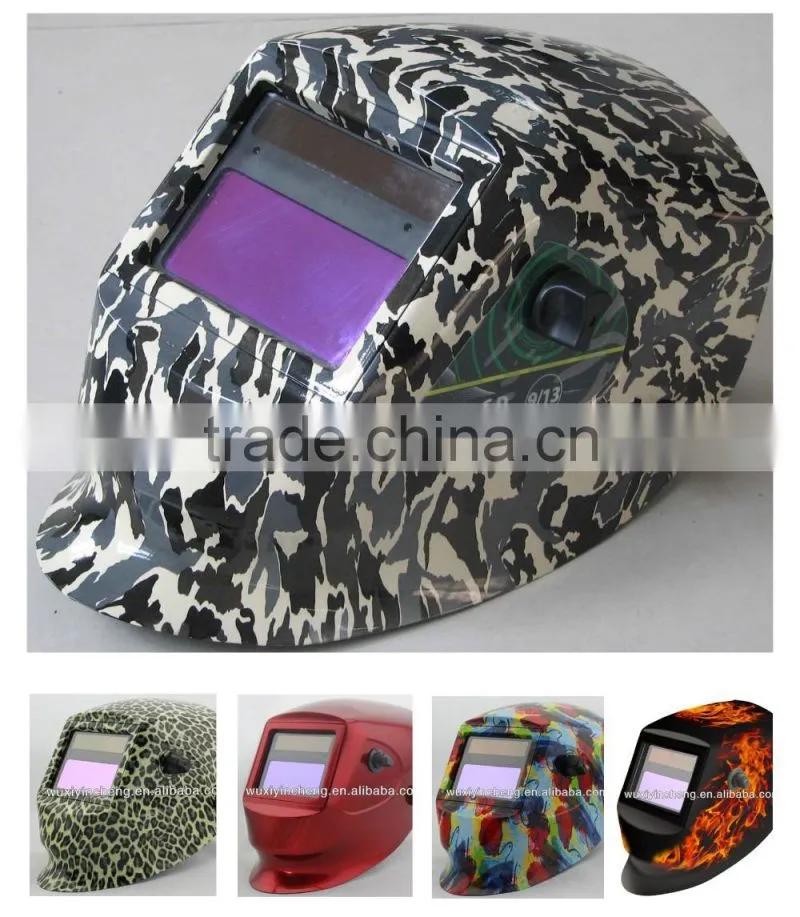 Auto-darkening welding helmet with CE