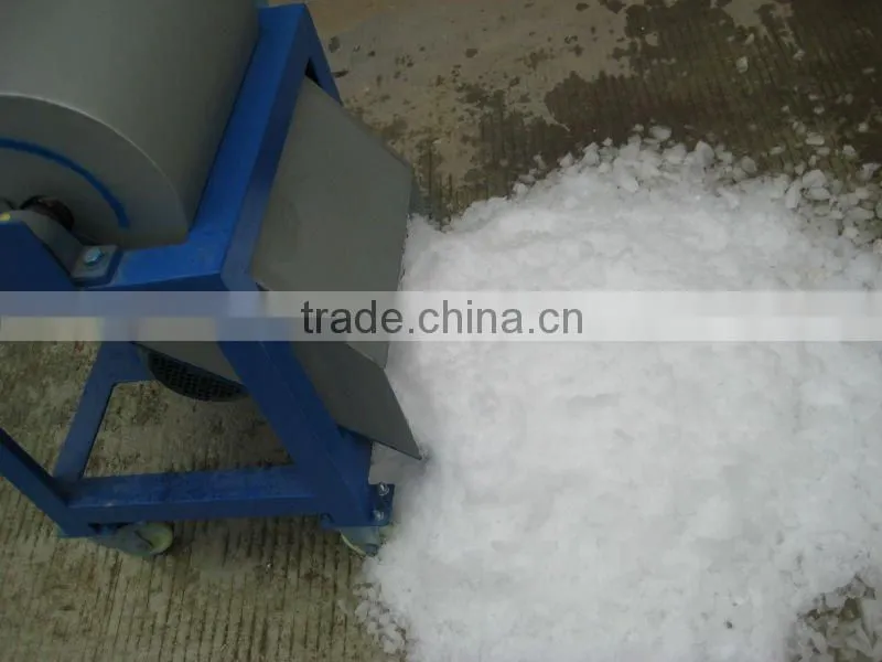 Industrial block ice maker
