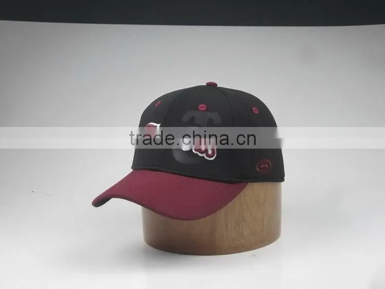 Stylish custom flexfit cap with embroidery logo