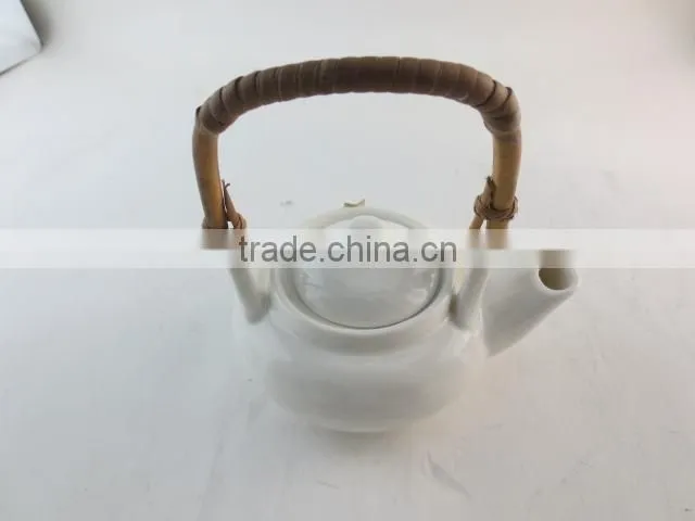 small capacity white porcelain tea pot with bamboo handle cheap price