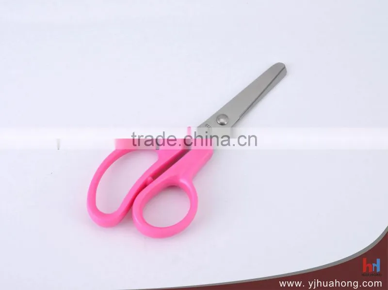 children safety scissors with cover