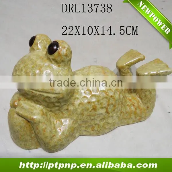Wholesale frog design ceramic decroation for home and garden