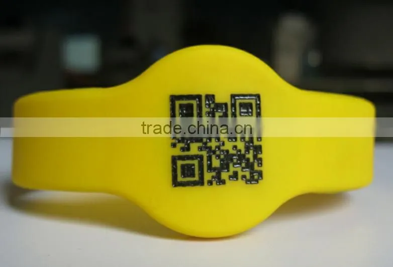 Waterproof NFC 13.56 MHz silicone rfid wristband bracelet with QR code for swimming pool