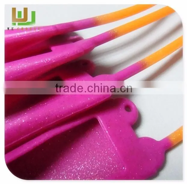 Wholesale lovely design custom lip gloss packaging siicone holder