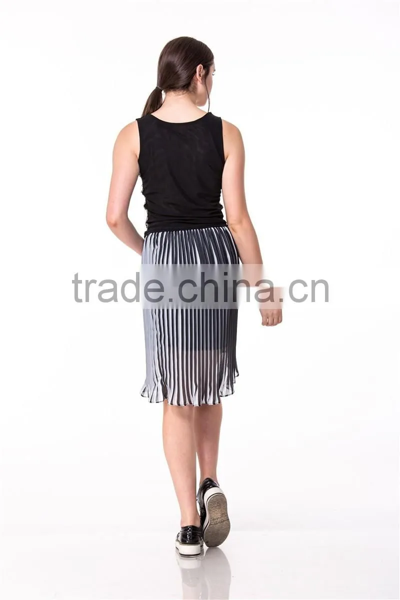 2017 New Arrival Lovely 2 Pieces set Christmas Beaded Top and Pleated White & Black Skirt