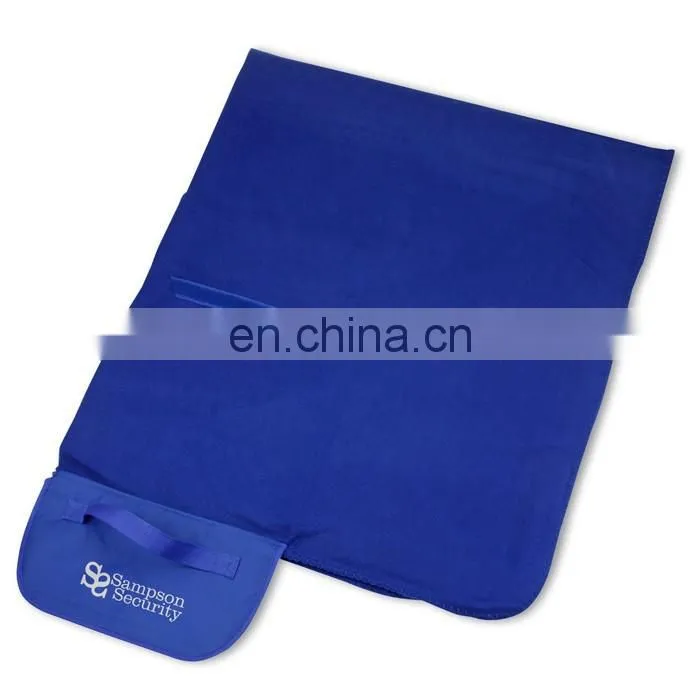 XD1031 roll up travel blanket roll up fleece picnic blanket with waterproof
